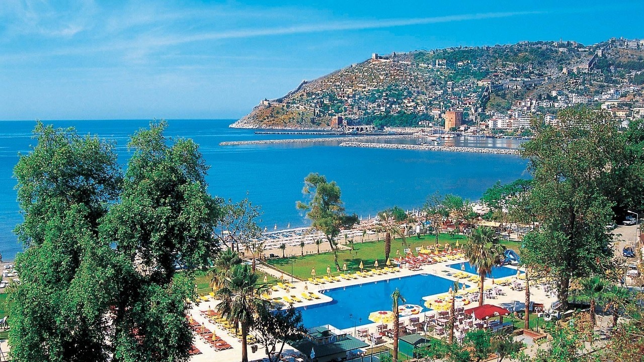 توقعات بوصول 25 مليون سائح سنوياً إلى أنطاليا